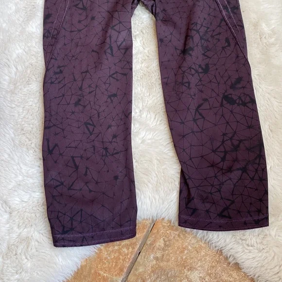 Lululemon Top Speed Crop Star Crushed Black Cherry Size 4 - Picture 7 of 16